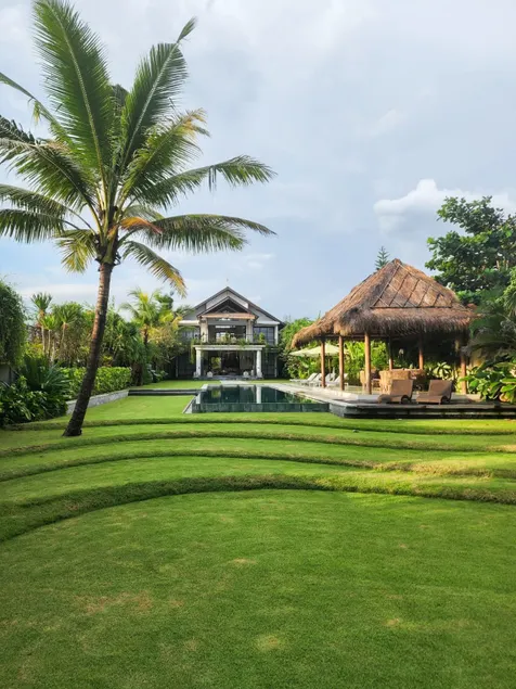 Luxury beachfront Villa Lux Tibubiu, Pasut beach - Image 1