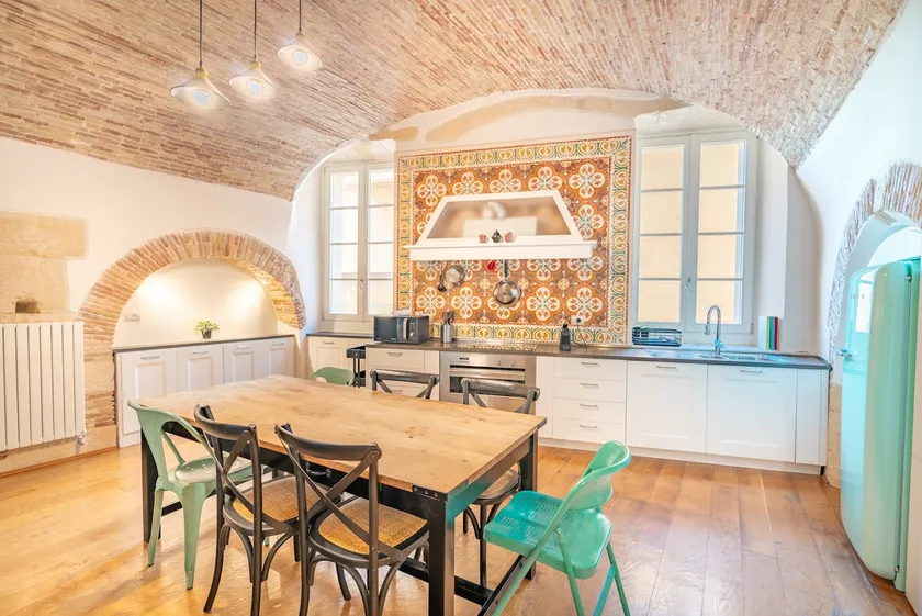 Castle Arches, History & Design | Wifi | 3 Br - Image 1