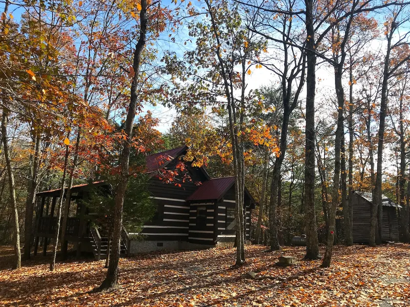 Mentone Mountain Hideaway-Rustling Oaks Cabin - Image 1