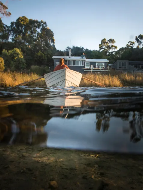Blythe River Boathouse - Waterfront Shack - Image 1