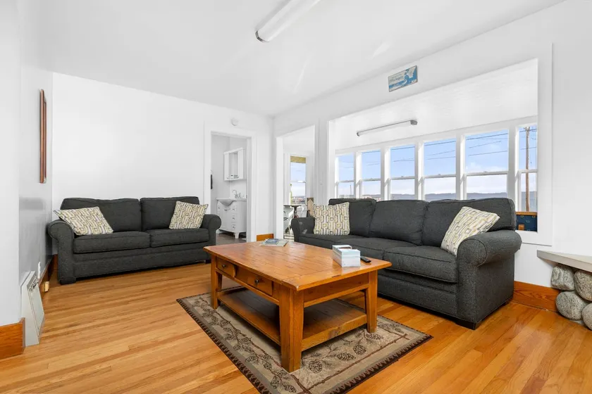SLEEPS 8, TRAVERSE CITY 5 Minuten von der Innenstadt von SANDY BEACH Kaiser House - Image 1