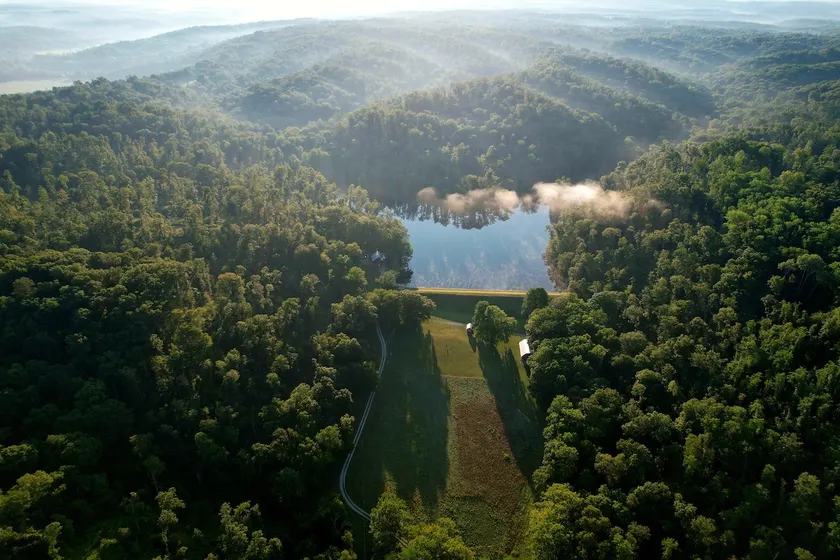IHR EIGENER PRIVATER 12 ACRE SEE UND INSEL, 80 ACRE ZU ENTDECKEN & HOT TUB! - Image 1