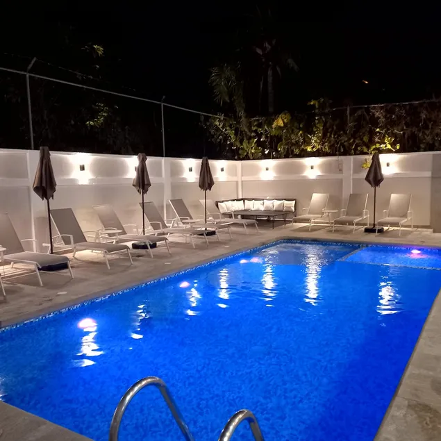 Suites Frida Kahlo #4 -Pool- 4 Blocks from Ocean - Image 1