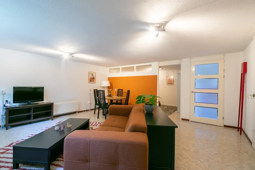 Basement Apartment {spacious, exclusive and cozy} - Image 1