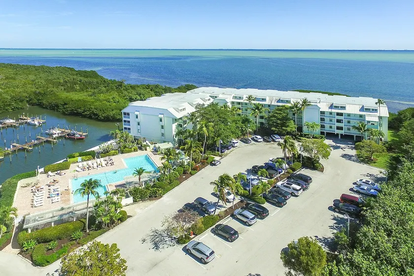 Your Bayfront Getaway! 3 Bedroom / 3 Bath Villa & - Image 1
