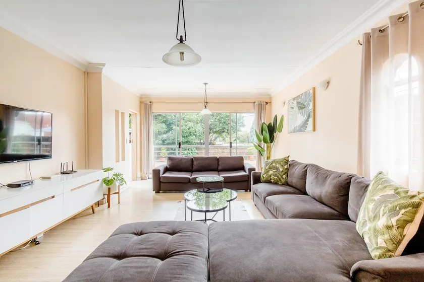 Spacious Menlyn Maine Villa - Image 1