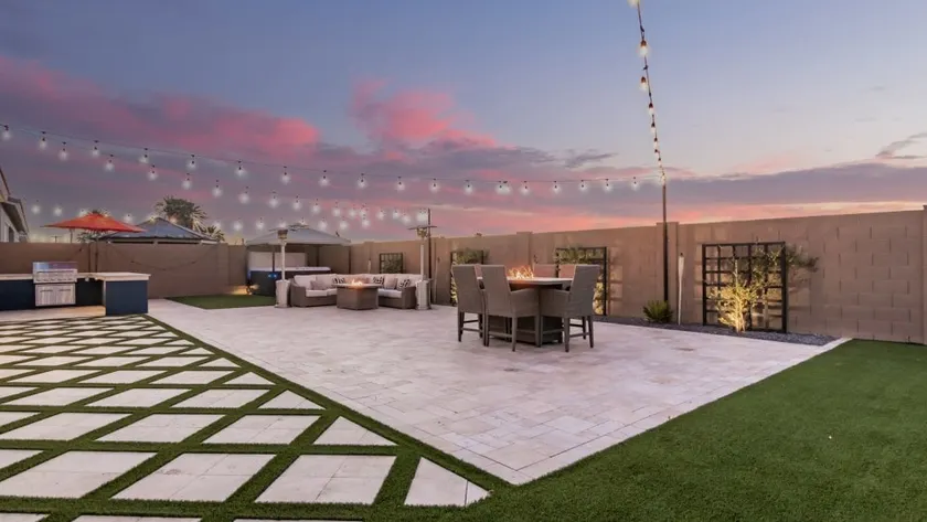 Modern Custom Home in Gated Central Phoenix Community - Image 1
