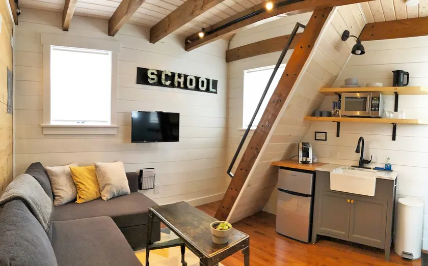 Adorable Suite in VT Schoolhouse, Close to Stowe! - Image 1