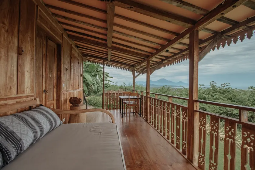 Kesambi 1, romantic wooden house - Image 1