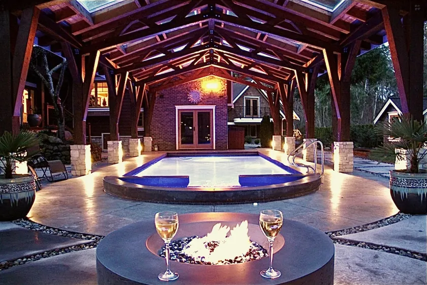 ”Treat Yourself Like A Rockstar” studio suite - Image 1