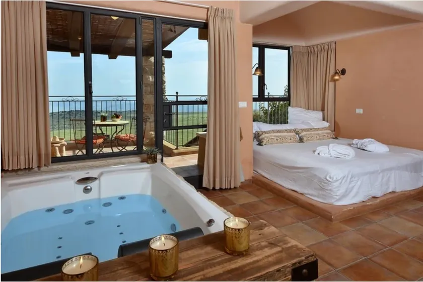 Cammy Boutique Hotel – Passion Suite - Image 1