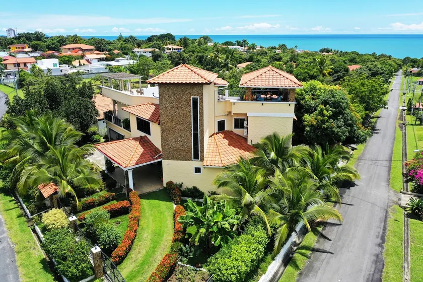 OceanView-Rooftop Jacuzzi&Pool | Concierge Service - Image 1