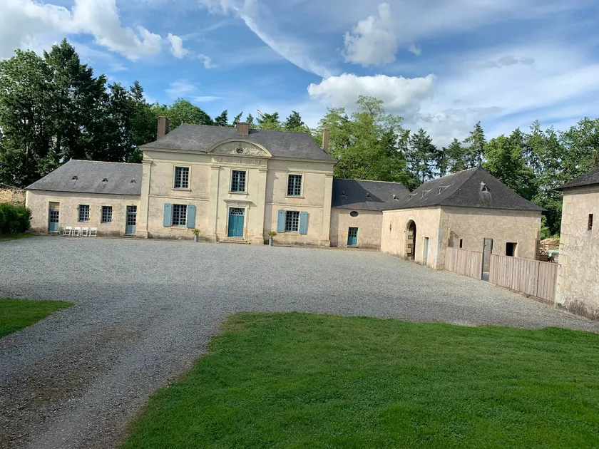 small Angevin castle - Image 1