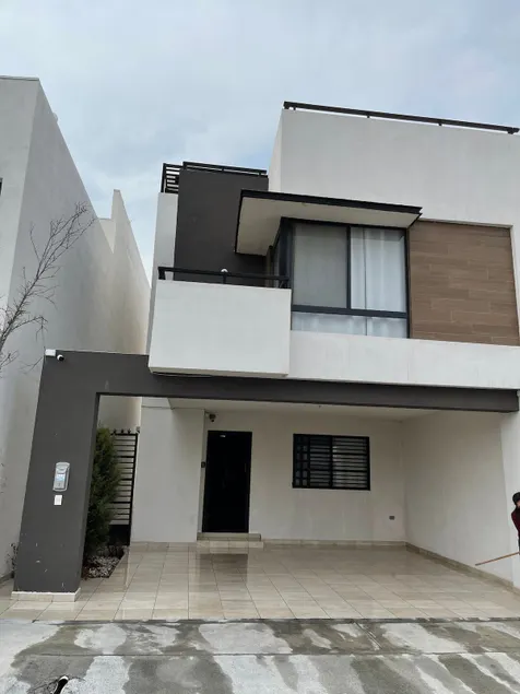 Luxury home 18 minutes from the airport - Image 1