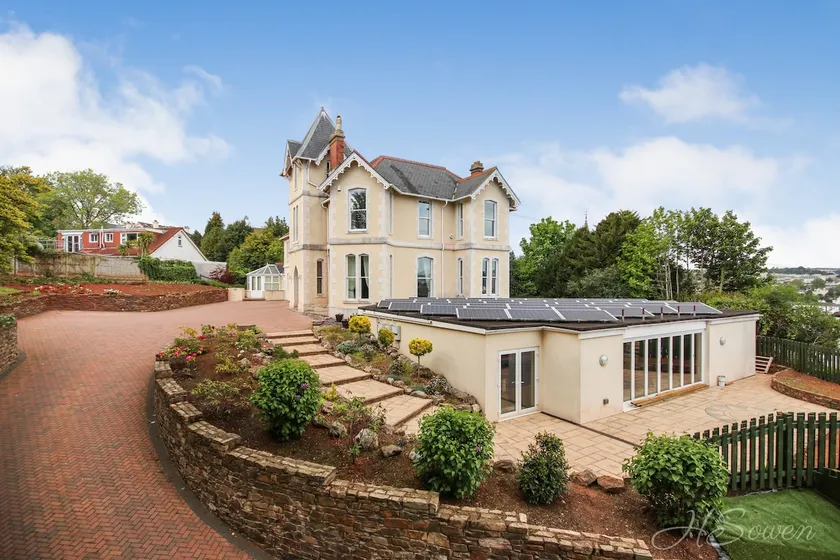 Torbay Rise sea side villa with family facilities - Image 1