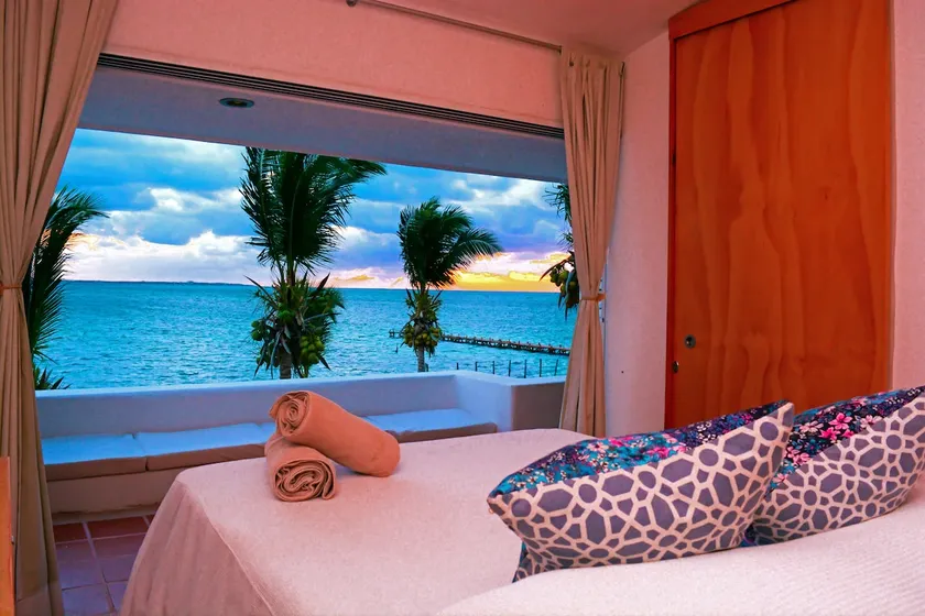 Magnificent Oceanfront Terrace B - Image 1