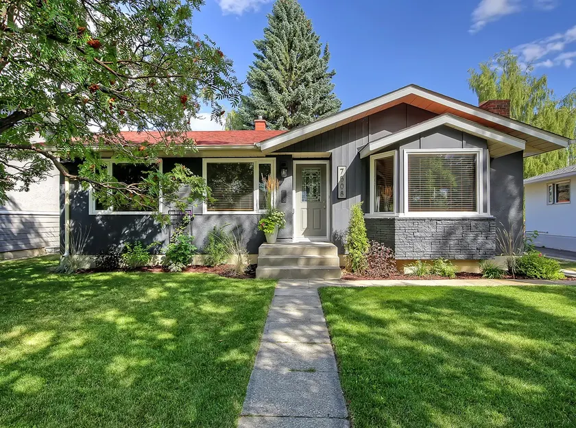 Inner City Hideaway with Huge Yard! - Image 1