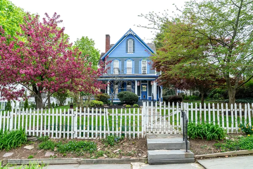 CHARMING VICTORIAN MANSION RETREAT - Near Bucknell - Image 1