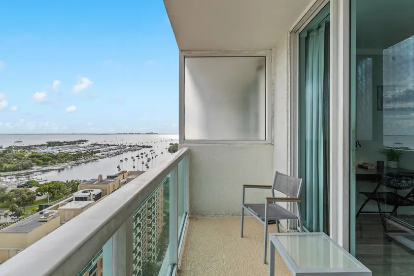 Studio Condo with Kitchenette and Hotel Amenities! - Image 1