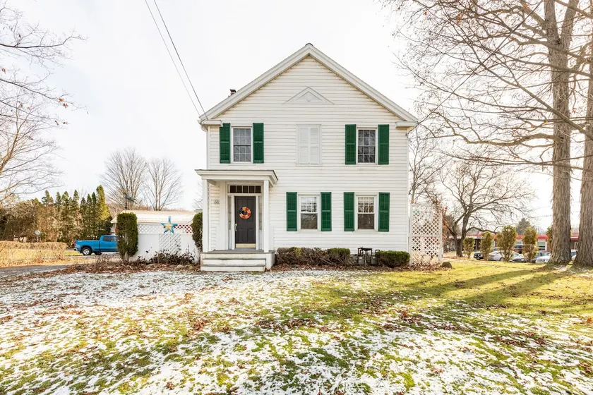 Conveniently located private suite in Central NY - Image 1