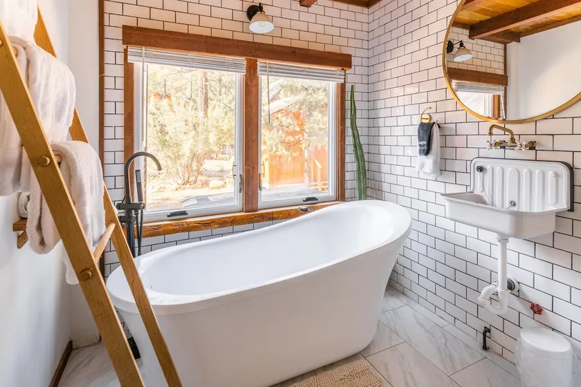 Luxe Farmhouse Chalet with Soaking Tub - Image 1