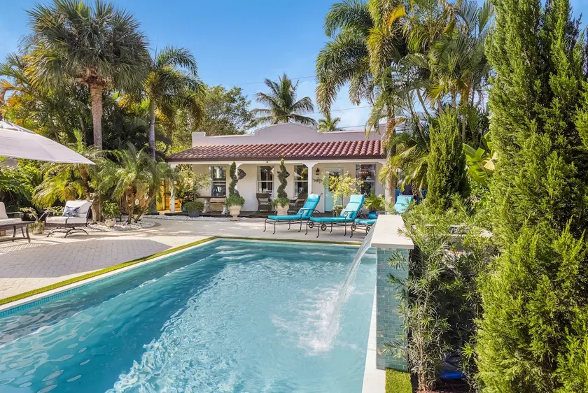 Amazing 3/2 Beach Villa w/Heated Salt Water Pool - Image 1