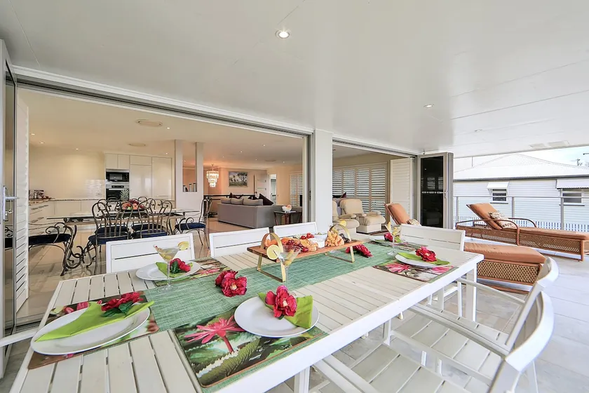 Nautilus Premium Oceanfront Level 1 Apartment - Image 1