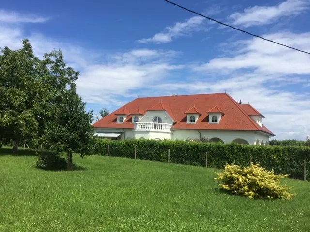 Villa ROYAL Hélène-Apartment with private entrance - Image 1