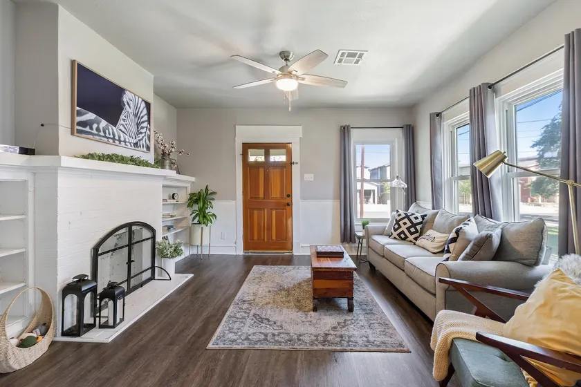 Downtown Gem near Silos, Baylor, Cameron Park... - Image 1