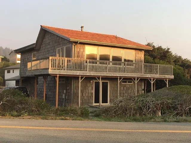 Solina by the Sea in Gold Beach - Image 1