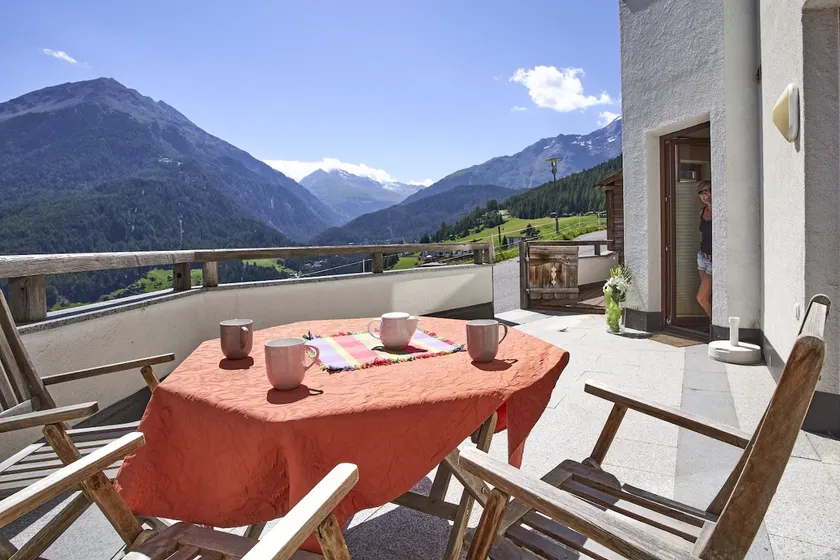 App D - panoramic apt ski in bike out for 2-3 ppl - Image 1