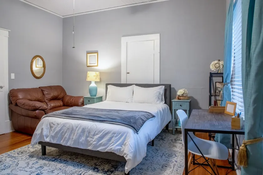 Shabby Chic Studio near UNC! - Image 1