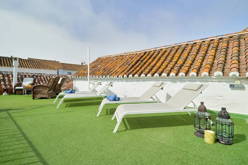 Orange Square Rooftop Apartment 250 m2 - Image 1