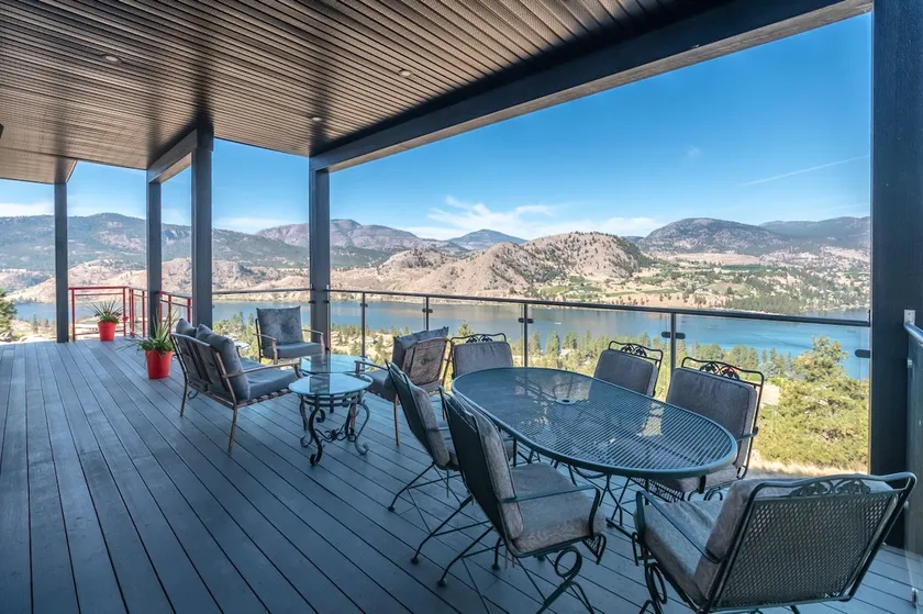 2 Bedroom Suite with privacy and amazing views - Image 1