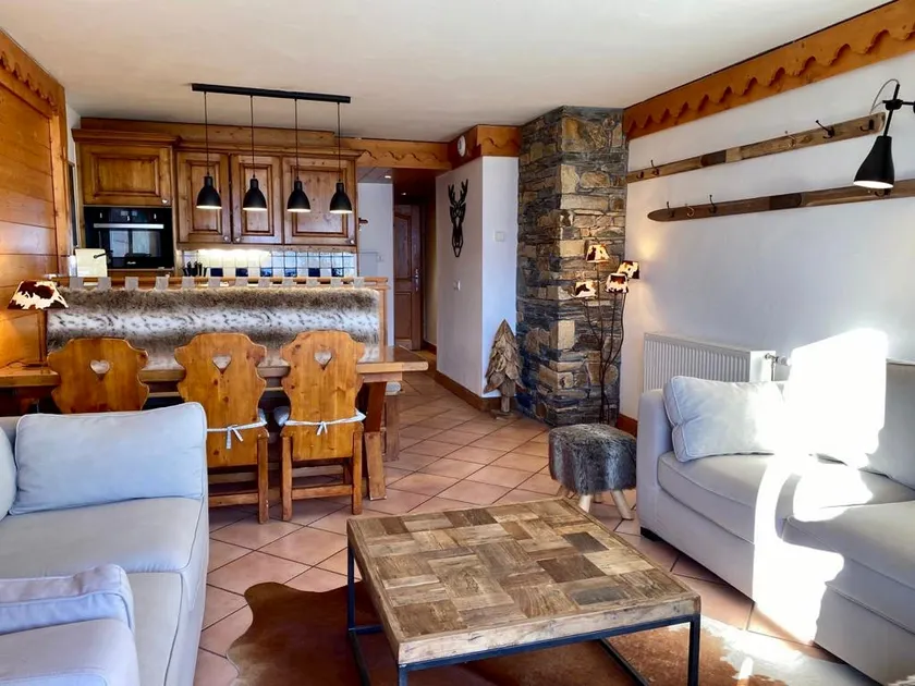 4 luxury rooms (3 bedrooms), ski-in/out - Image 1