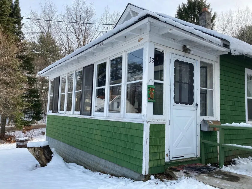 Cute two bedroom Bungalow - Image 1