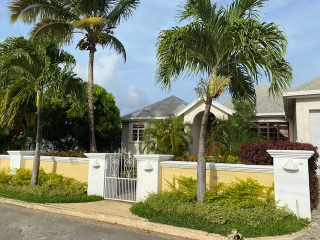 Private Villa & pool, Christ Church Barbados - Image 1