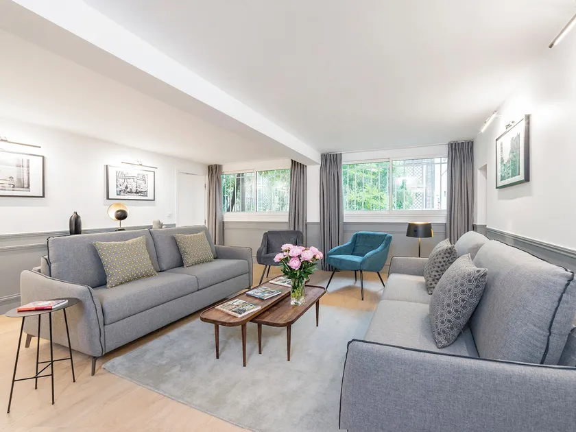 LivinParis - Luxury AC 4 Bedrooms Arc de Triomphe I - Image 1