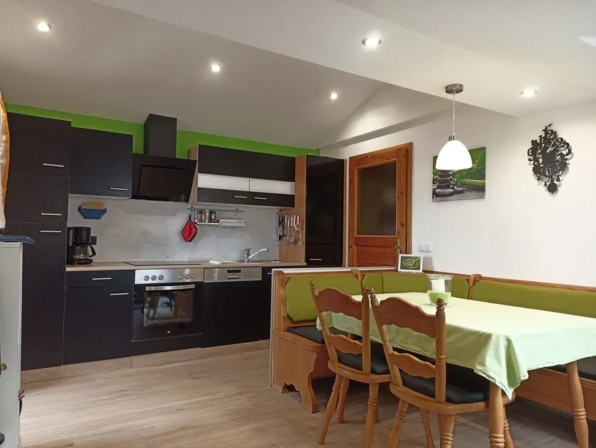 70sqm apartment with alpine view with pool, trampoline and pool table - Image 1
