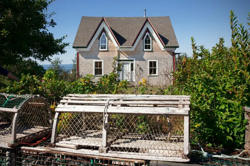 GREEN GABLES Captain`s Cabin - Image 1