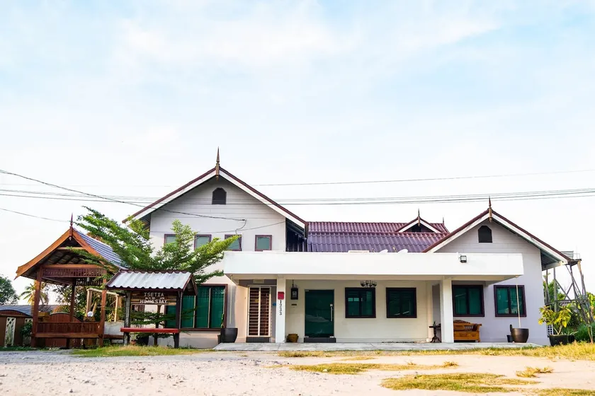 Isetia Homestay | Netflix | Private Pool - Image 1