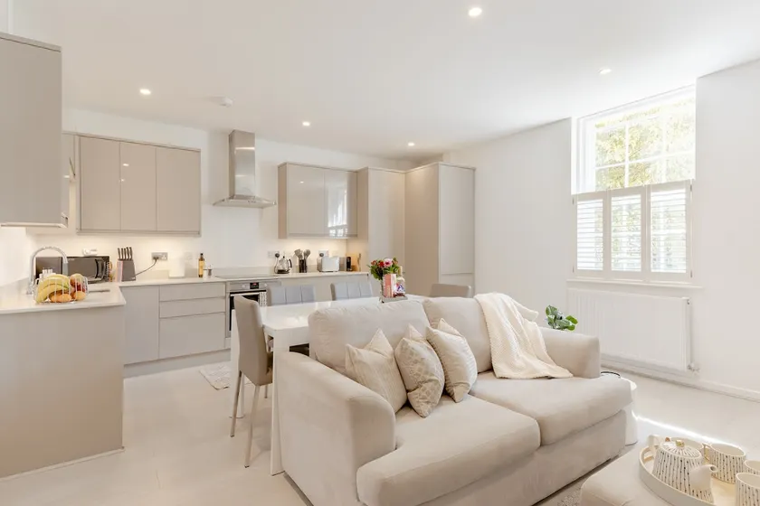 Elegant Epsom Family - Image 1