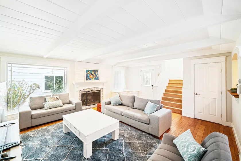 Modern 4bd Getaway In Downtown MV With Pool! - Image 1