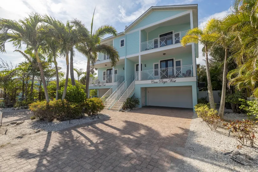 Sleeps 10  Beach-Bay Views Private Heated Pool Elevator Perfect location - Image 1