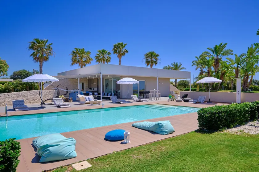 Anthea, villa with pool and soccer field - Image 1