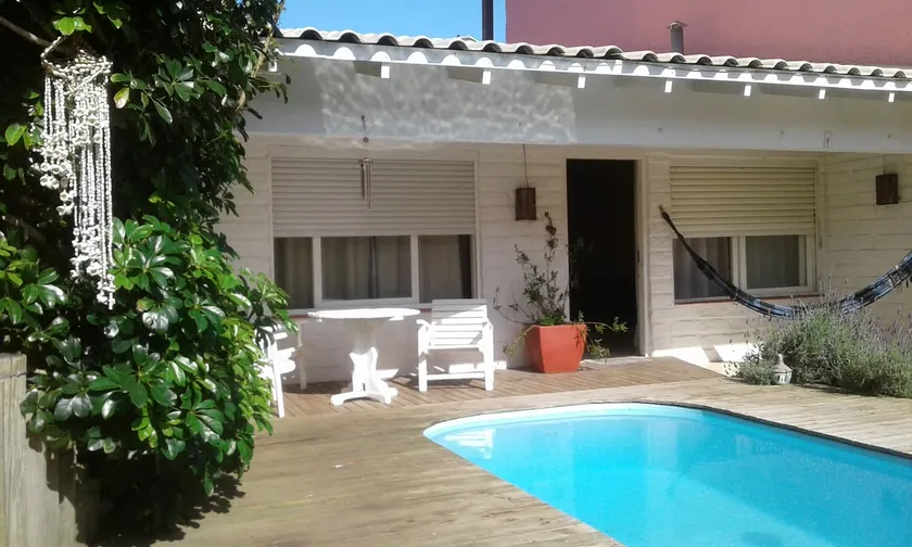 Private house, one block from the sea and markets. - Image 1