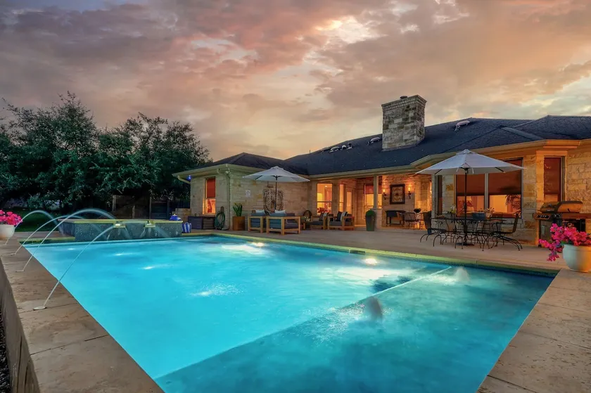 Live Oak Lodge - Image 1