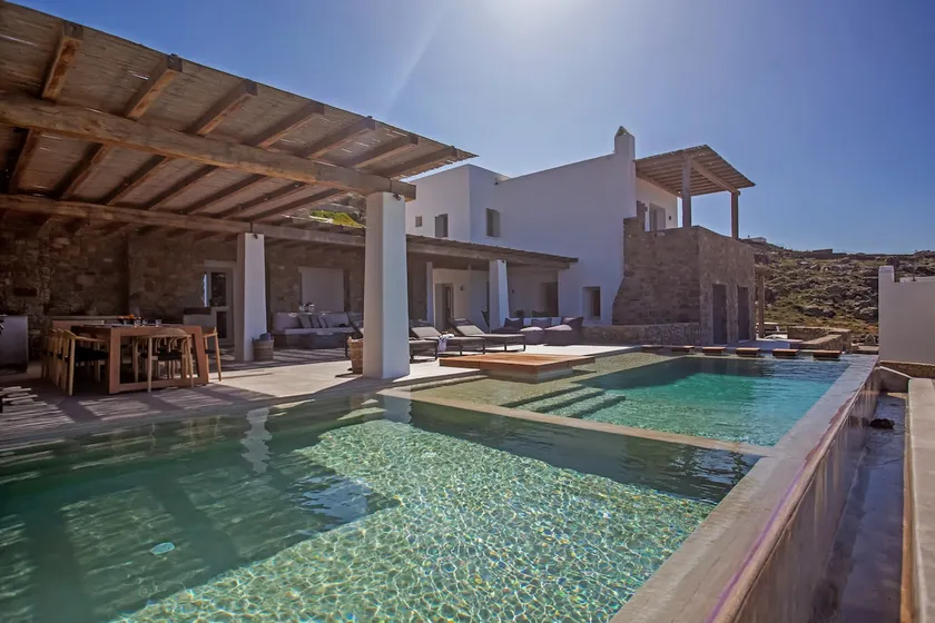 AURA Seaview Sunset Pool Villa - Six Bedrooms - Image 1