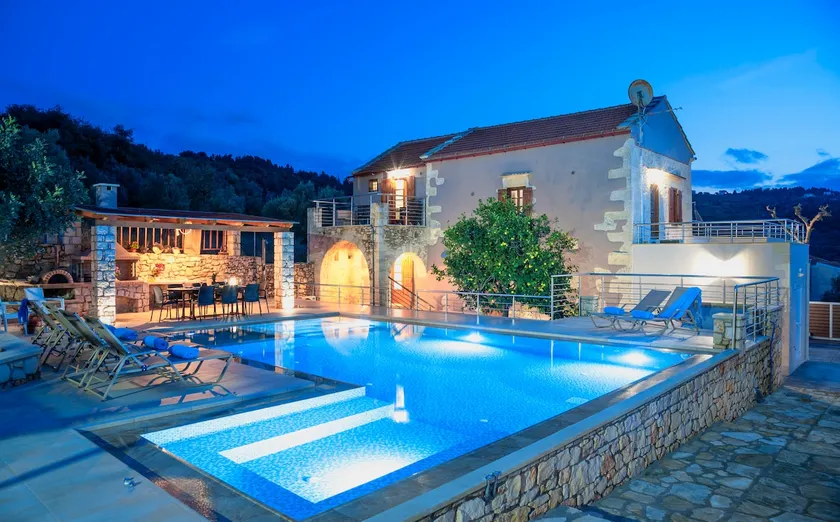 Cretan Lux Villa Heated Pool - Image 1