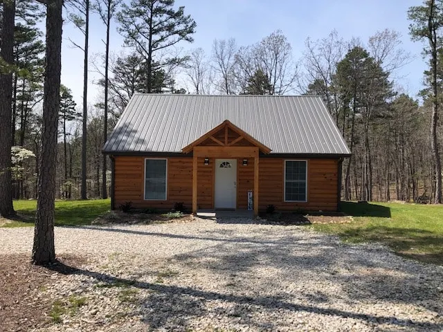Paradise in the Pines - Image 1